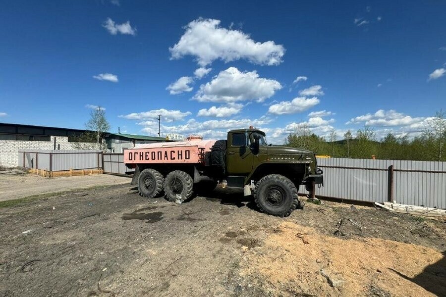 Бензовоз похитили с базы в Приамурье фото 