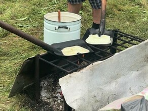 Блины на лопате пожарили на фестивале варенья