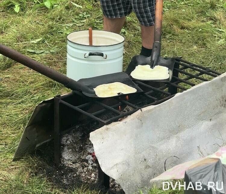 Блины на лопате пожарили на фестивале варенья