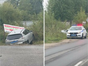 В Свободном автомобиль влетел в шиномонтаж