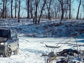 Не знала что так нельзя амурчанка выбросила мусор на окраине села и попалась в фотоловушку