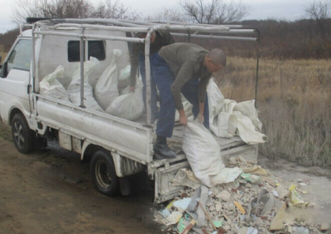 Амурчанина оштрафовали за строительные отходы выброшенные не в том месте