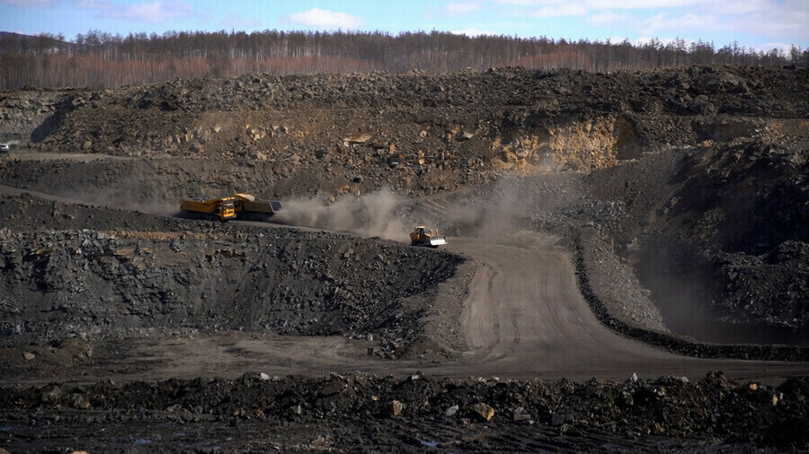 В Амурской области поселок расположенный рядом с угольным разрезом остается без топлива Вмешалась прокуратура 