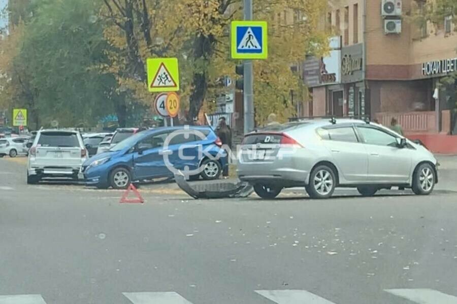 В центре Благовещенска произошло жесткое ДТП фото