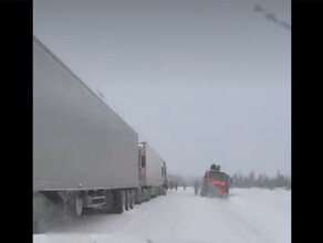 В Амурской области продлили ограничения на движение большегрузов по трассе Лена