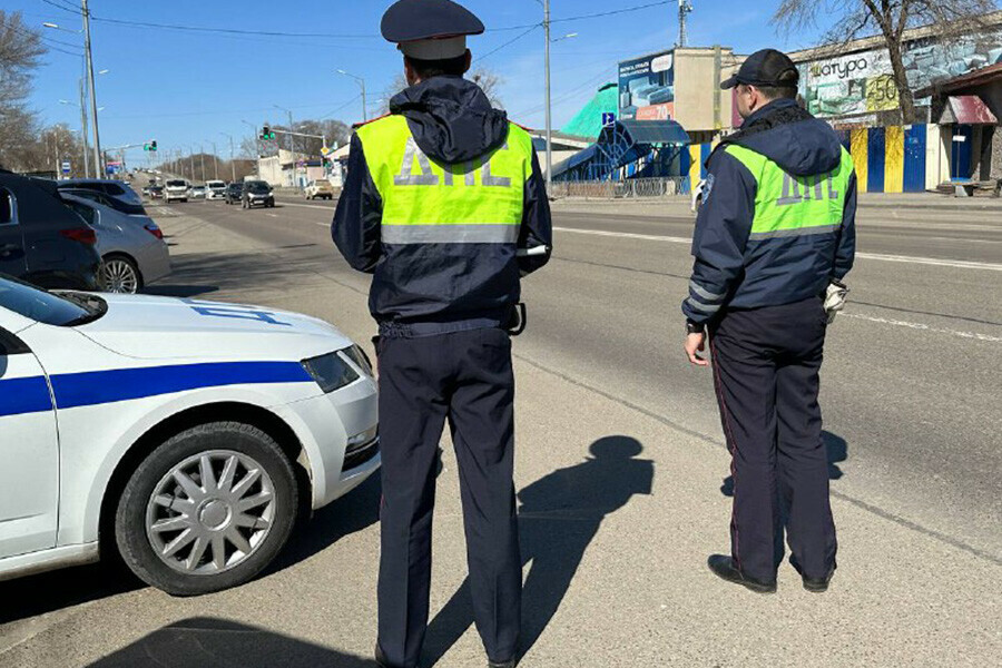 В Приамурье выявляют нелегальных перевозчиков и проверяют автомобили такси 