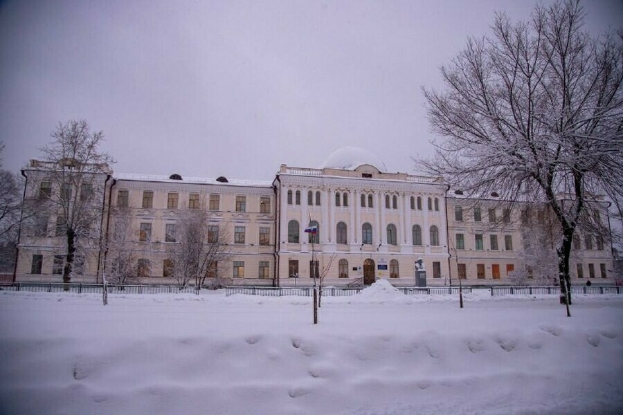 Стало известно когда школьники Благовещенска вернутся к очному формату обучения 