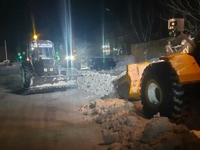 Ночью спецтехника будет бороться с гололедом в микрорайоне Благовещенска Где просят не парковаться 