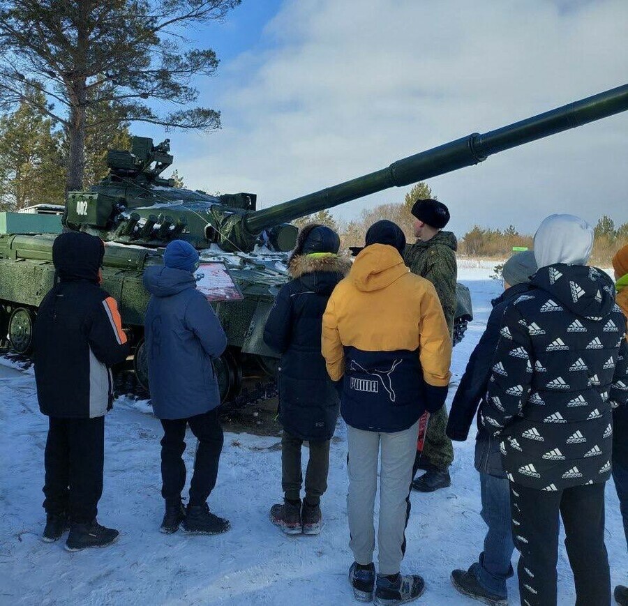 В Благовещенске трудных подростков перевоспитывают с помощью ДВОКУ