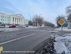 В центре Благовещенска добавят светофор и зебры