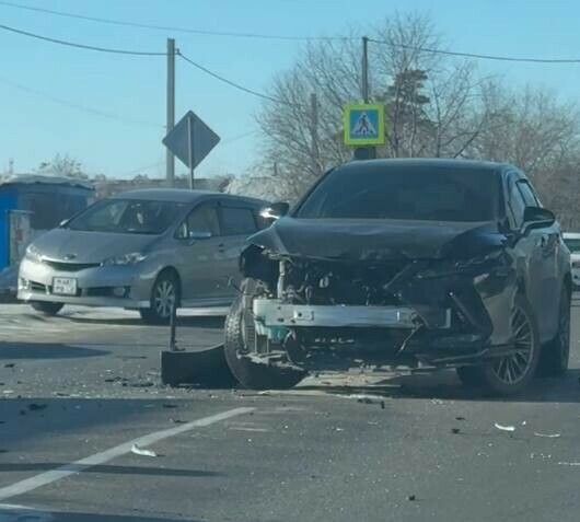 Жесткое ДТП произошло на центральной улице Свободного фото видео