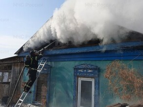 В Благовещенске жилой дом от огня спасали четыре пожарные машины