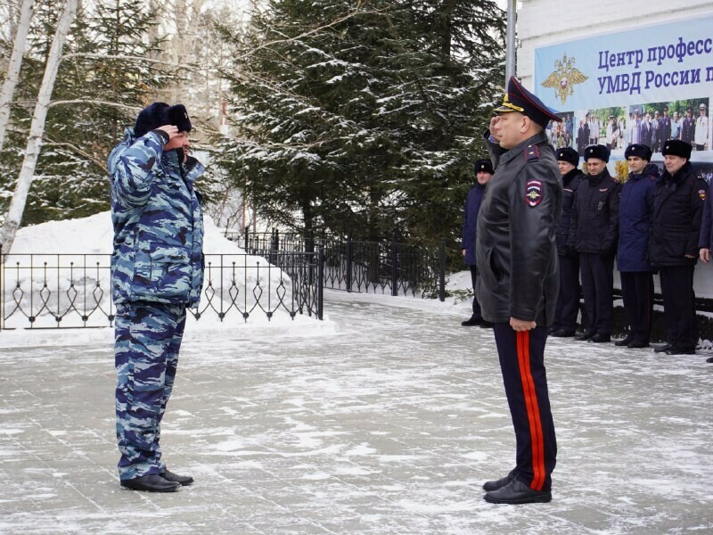 В Благовещенске торжественно встретили вернувшихся с Северного Кавказа полицейских