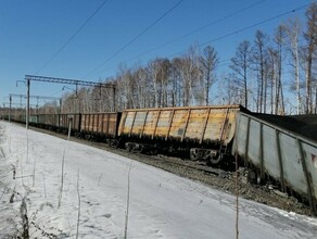 Появились фото с места схода грузовых вагонов в Приамурье