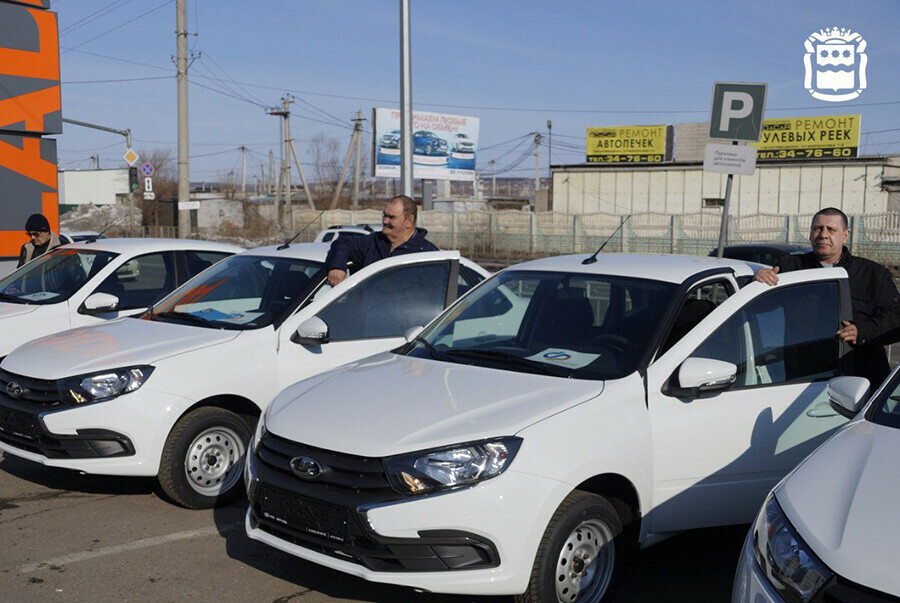 Амурчане пострадавшие на производстве бесплатно получили новые автомобили фото